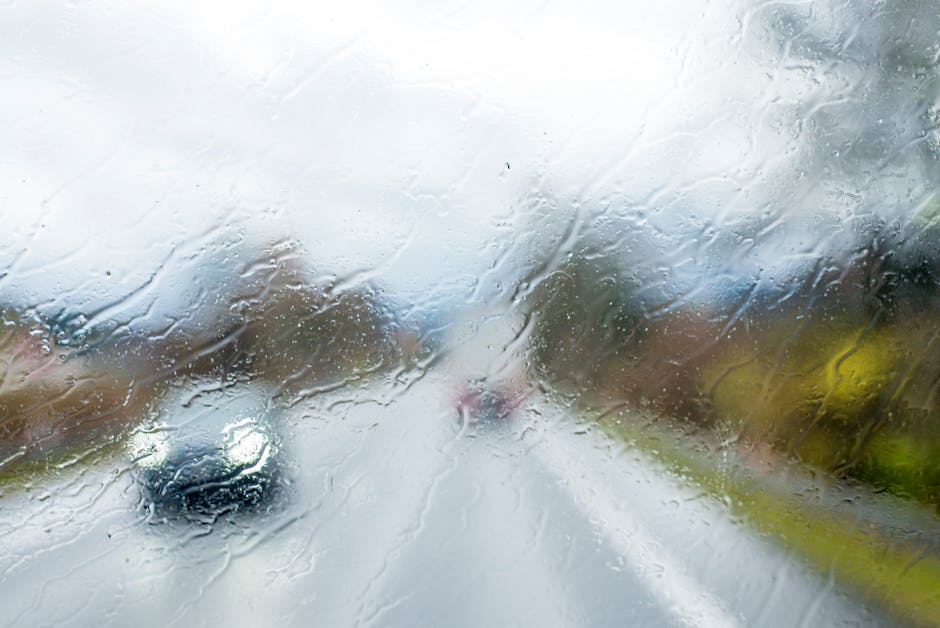 Motorway Driving in Crisis Weather: How to Spot When Conditions Turn Dangerous (Before You're Stranded)